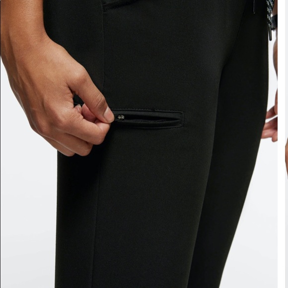 Jaanuu Woman’s Essential Black  5 Pocket Jogger Size Petite Medium - Picture 4 of 11